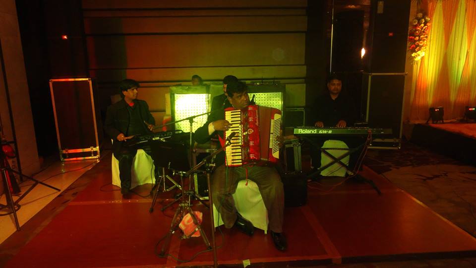 accordion artist near me maharashtra