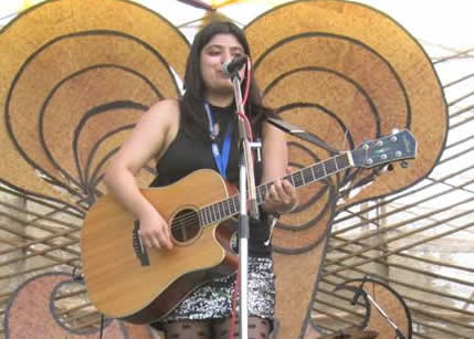 female guitar players maharashtra