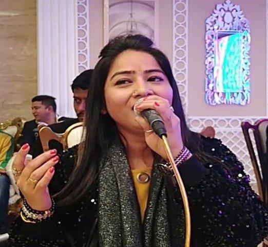 best female punjabi singer maharashtra
