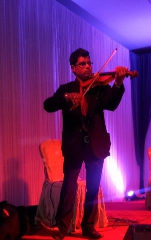 male solo musician maharashtra